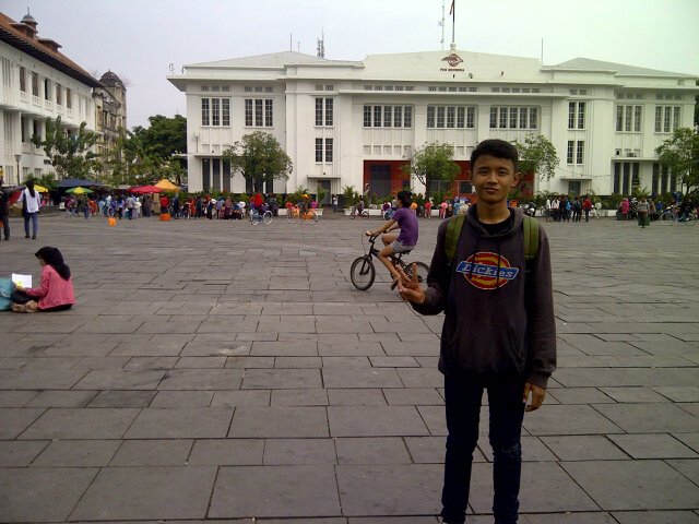 hadansyah's profile picture. 19