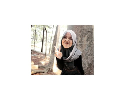 riskariisriska's profile picture. Hi.move new account please @Riskamf_ ☺✌