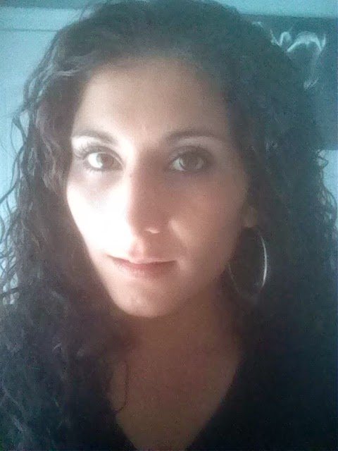 rhiabolos's profile picture. Gray Area Reject!