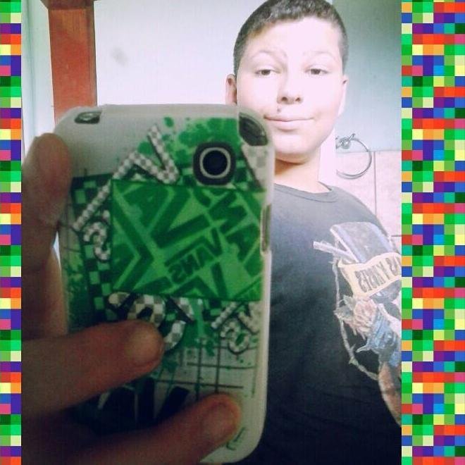 minha meta e ser feliz e nada mais( retardado soh dela)
