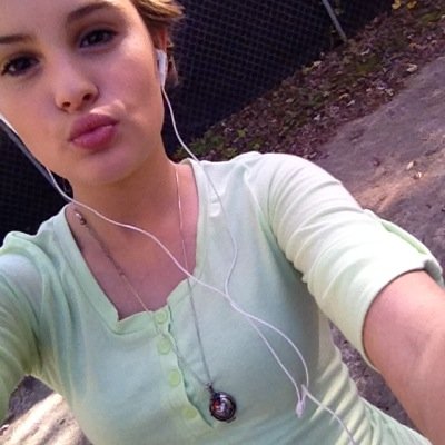 Ok so im 1⃣3⃣years young and i love Golf⛳️ and i have some of the Best Frends ever and i dont really post much