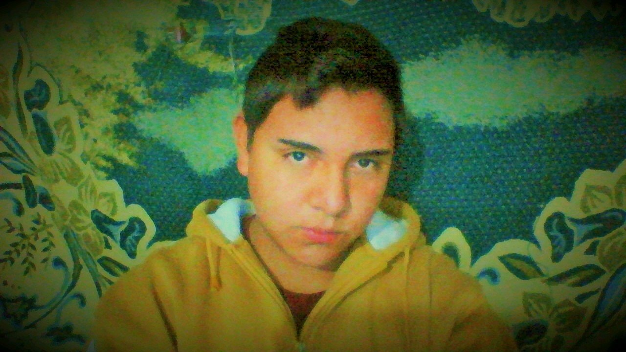 soy feliz xq amo a mi amorcito jejejeje mi fernandita
