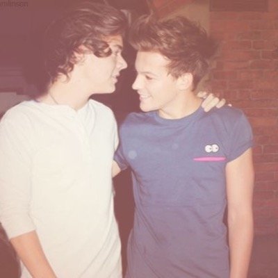 Follow @OhMyLarryDick ♡ For A Follow Back Tweet Her LARRY :)