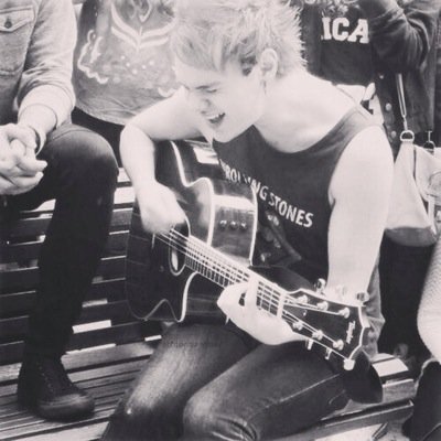 || Please RT The Link & Help Leah Get Her Michael Follow || We Love You Leah || Access To 5/4 || 14 People Trying To Help Get Leah A Mikey Follow! ||