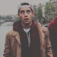 YOU JUST GOT A FREE FOLLOW PLEASE FOLLOW @lamescxnt OR UNFOLLOWING.
