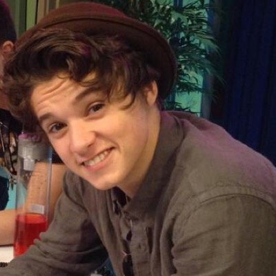 @TheVampsBrad follows you!