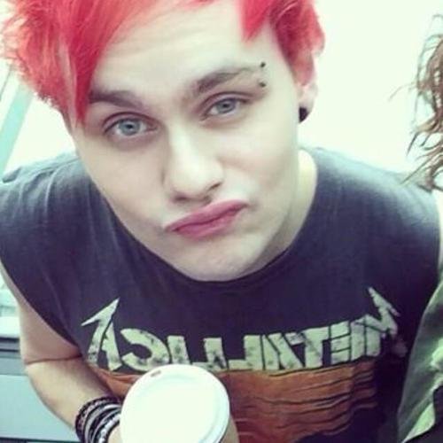 Directioner, 5SOS fan, Smiler, Lovatic  @smileehazza ♥♥♥