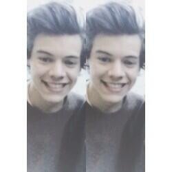 follow @asdfghemmo1996 because she gave you this free follow xx