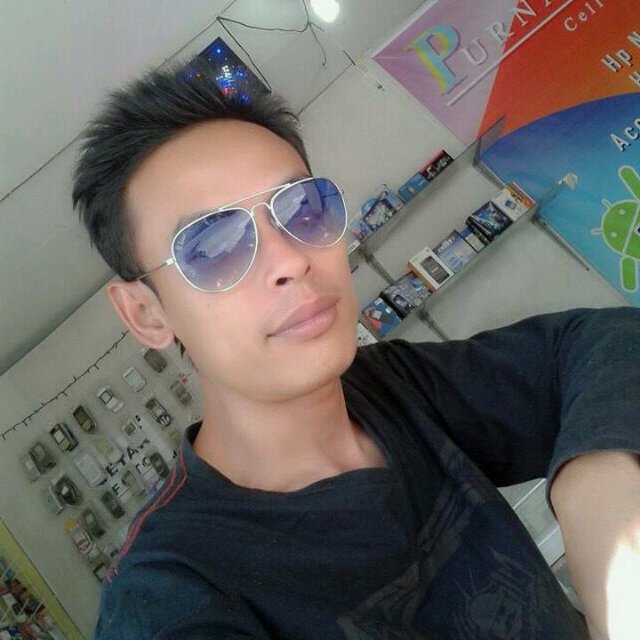 mach_rom's profile picture. 09januari1980