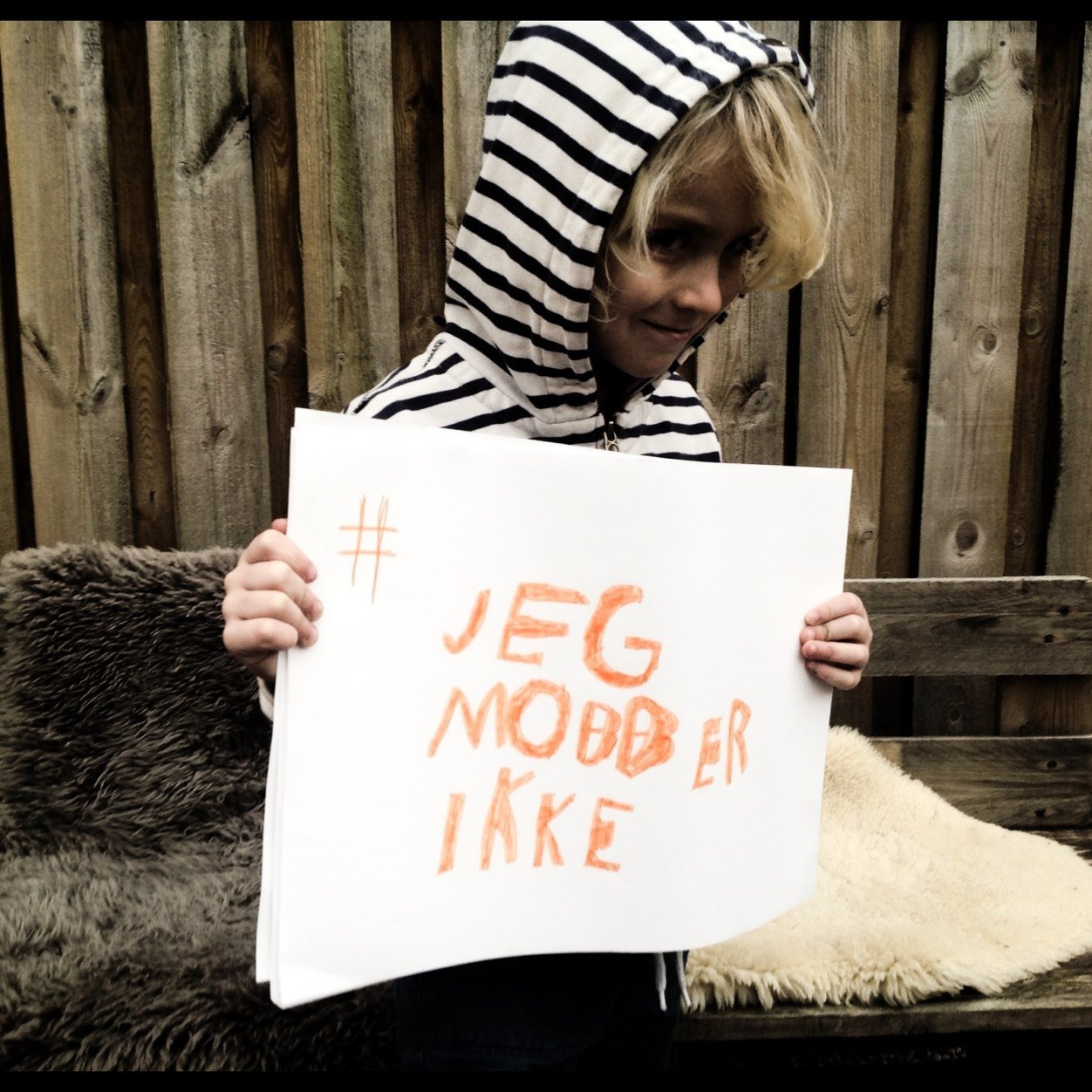 Dette er en side for barn/unge og voksne  som ikke mobber, og som ikke aksepterer at andre blir mobbet heller. Vi kjemper for en mobberfri hverdag.