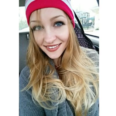 emgrubbs7's profile picture. 