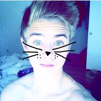 Hey babe its Zoe! Youre perfect ily please follow @AnnualJacks !!