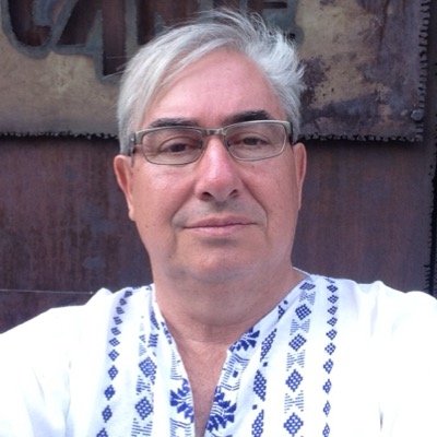 Poeta. Silvânia. Goiás. Reside em Brasília. Aposenyado do Poder Executivo Federal. Troféu Tioko. Da diretoria da ANE.