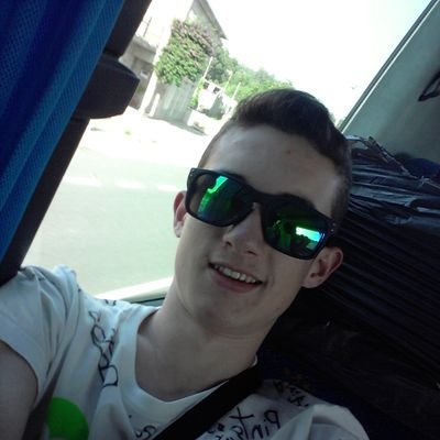 Apirolado. Seguideme en @Oscar_2_2