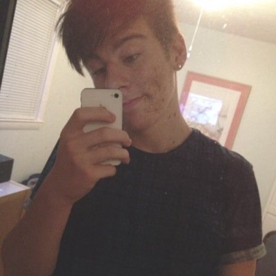 thatthugzach's profile picture. i wanna be a hippie