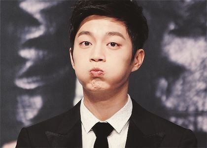 Beback_YDJ's profile picture. Back (w. 샤르망) 스무 살 윤두준                                                                          위티, 유저계는 @DULING_ 이 쪽이야.