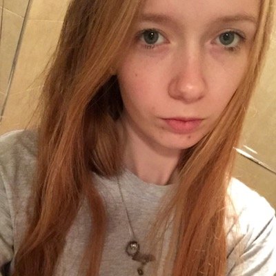 20! English, Media & German Student - NTU! Instagram: beccaaaaa_777