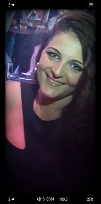 julyet_t's profile picture. 