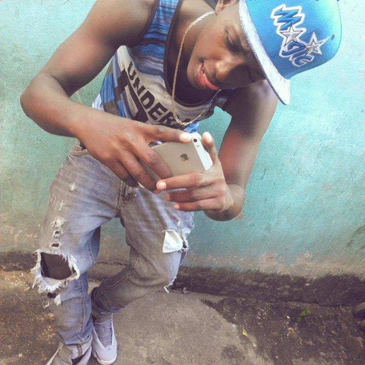 SoY. Un chamakito jevi y bacano solo ago coro con jente bacana i love.              Mi facebook.    Reall victor ozuna