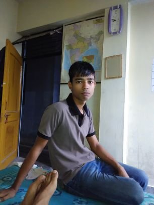 A Indian common student who want to serve his life in Indian Armed Forces.