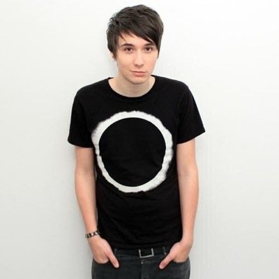 danchangeme's profile picture. why does dan change is header all the time but not me #sad