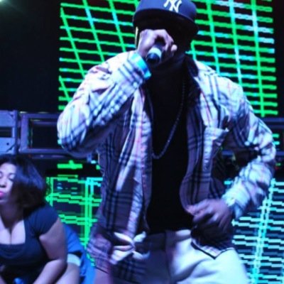 Sky's D-Limitz! WE MAKE HITS!! 1 of 3 Co-Founder for D-Limitz Production Inc. http://t.co/EoOD3NnCYC http://t.co/GMireGoD7t. @Dlimitzofficial