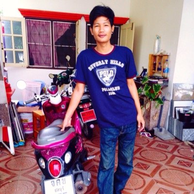 khaninaun's profile picture. 