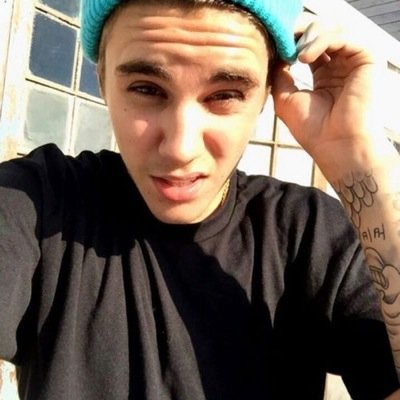 I FOLLOW BACK
belieber et fière de l'être