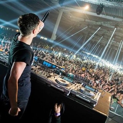 Vous aimez une musique ? envoyer le titre et l'artiste par message et elle sera partagé sur cette page pour la faire découvrir à d'autres