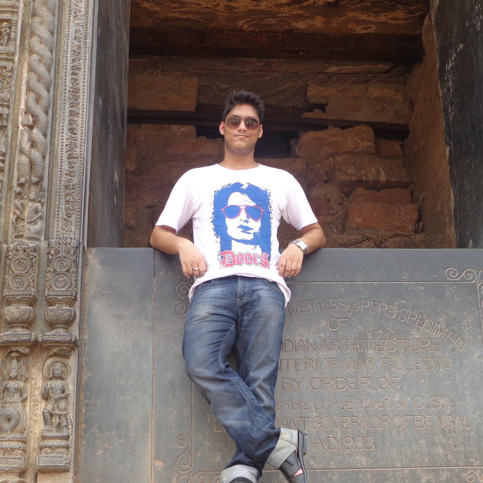 Banker||Football Fanatic||Chess Lover||TV Series & Movie Nerd||Trying Hard to Balance among them all
