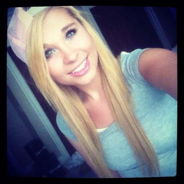 chelseastyles18's profile picture. new twitter guys follow me