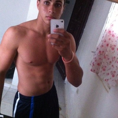Twitter Oficial de Anddy Corona 