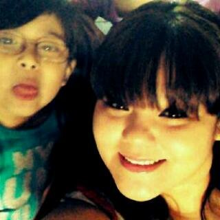 azwoman86's profile picture. 