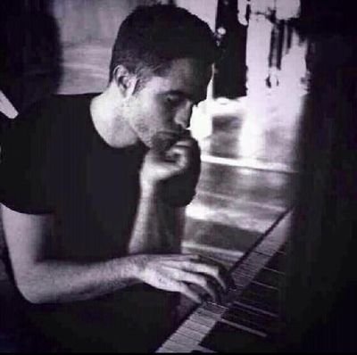 7isa69's profile picture. لا تبحثو عن هويتي ف انا محض رجل خرافي يسكنه الشياطين ويصادق الملائكه||  كل ما أكتبه من كتاباتي لا أقتبس