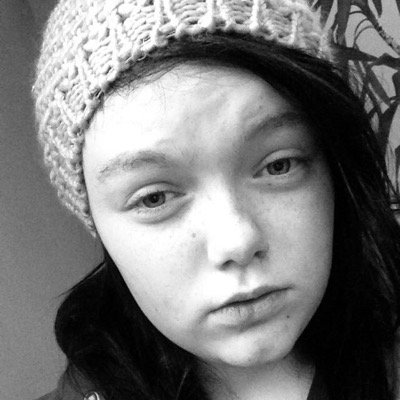 bisexual like girls more | single | suicidal | bands are my life | song writer | dont know what else to put here