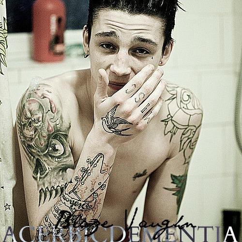 AcerbicDementia's profile picture. ◭ The violent battle of selves continues inside me, and they’re forming my most deranged persona yet. ◮