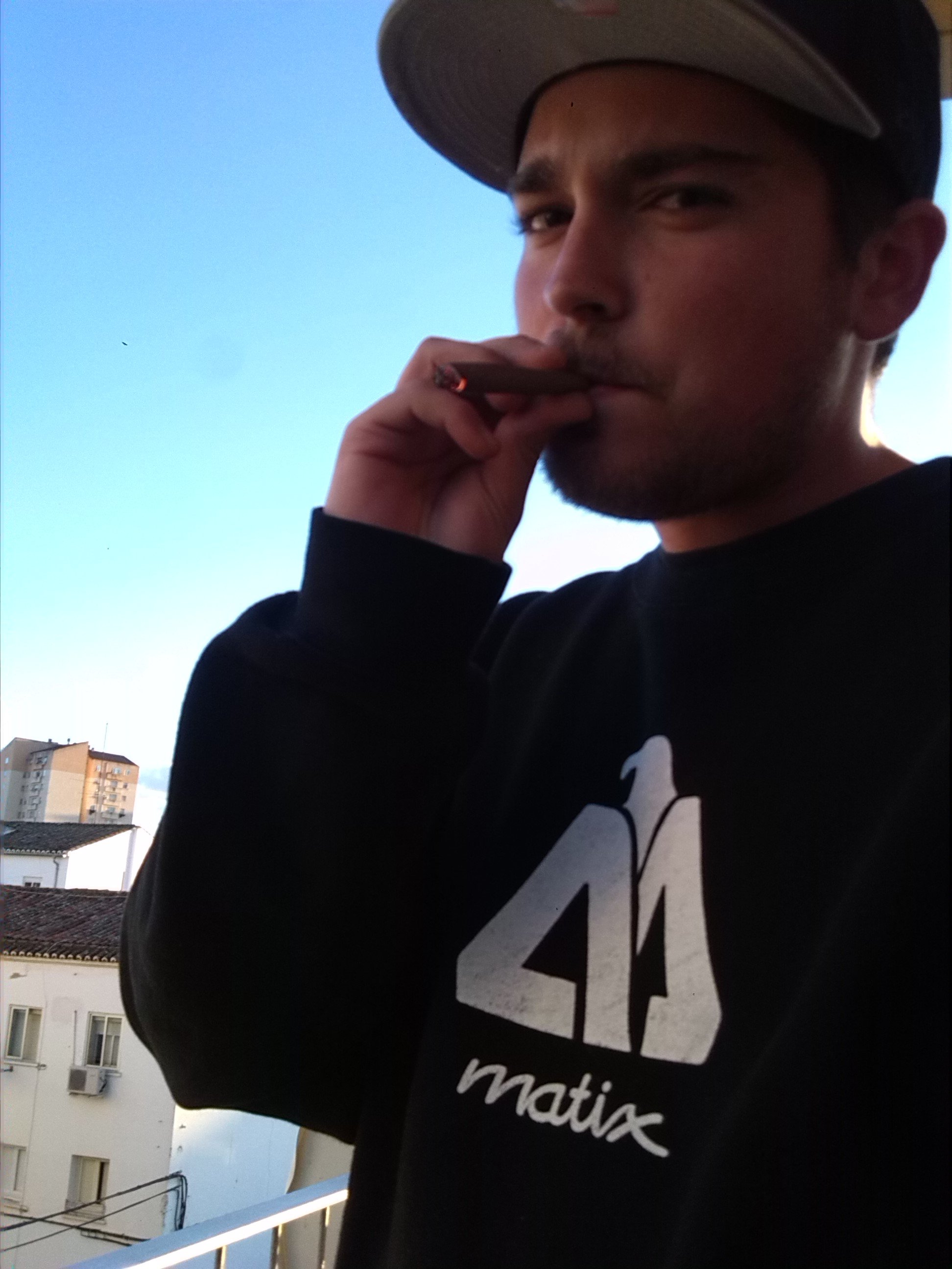 pedriino7's profile picture. 