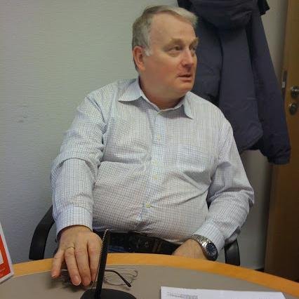 Sparkassenangestellter i.R.
URL: https://t.co/6xy6aYgRe3
Hobbys: DVD's im Heimkino schauen,
Sauna, Lesen;
Musik: Klassik (Opern) aber auch
Pop und Schl