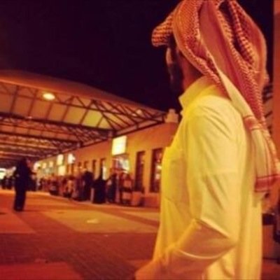 ليس كل من يكتب يصف حاله ، لربما يكتب عن بحر رغباته...!!