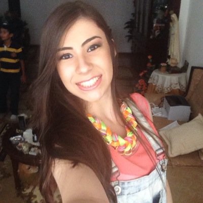 A vida são só momentos que não se repetem mais Não importa aonde foste só interessa aonde vais