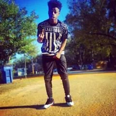 Smoking tookie hanging with my bang bro [No opp] We squad asf , Beasty Gang gang .. Follow me @KvngKentavious.]