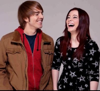 ToritheWhorie's profile picture. The Girl Who Got Laid, Covered In Vomit.