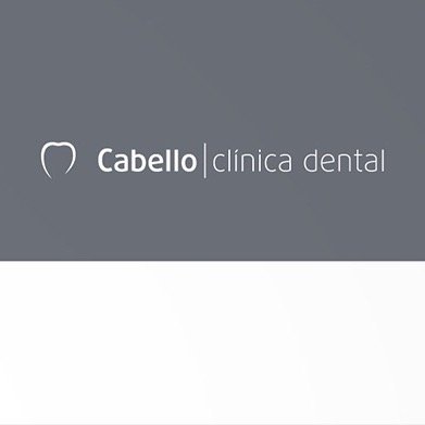 Odontólogo. Especialista en periodoncia e implantes.