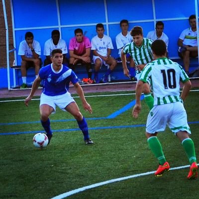 Cuando pierdes, no te fijes en lo que has perdido, sino en lo que te queda por ganar :)