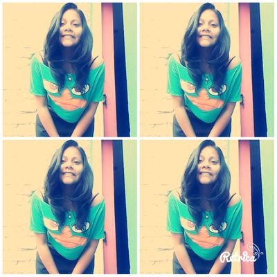 Soy una chica alegre.. me gusta sonreir y fregar mucho a todos :3 soh única pee