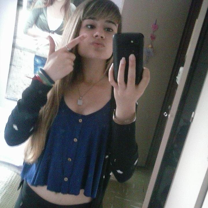 Hola Soy de Estudiantes de La Plata es mi vida ..mi mejor amiga se llama Micaela q es como mi hermana !!