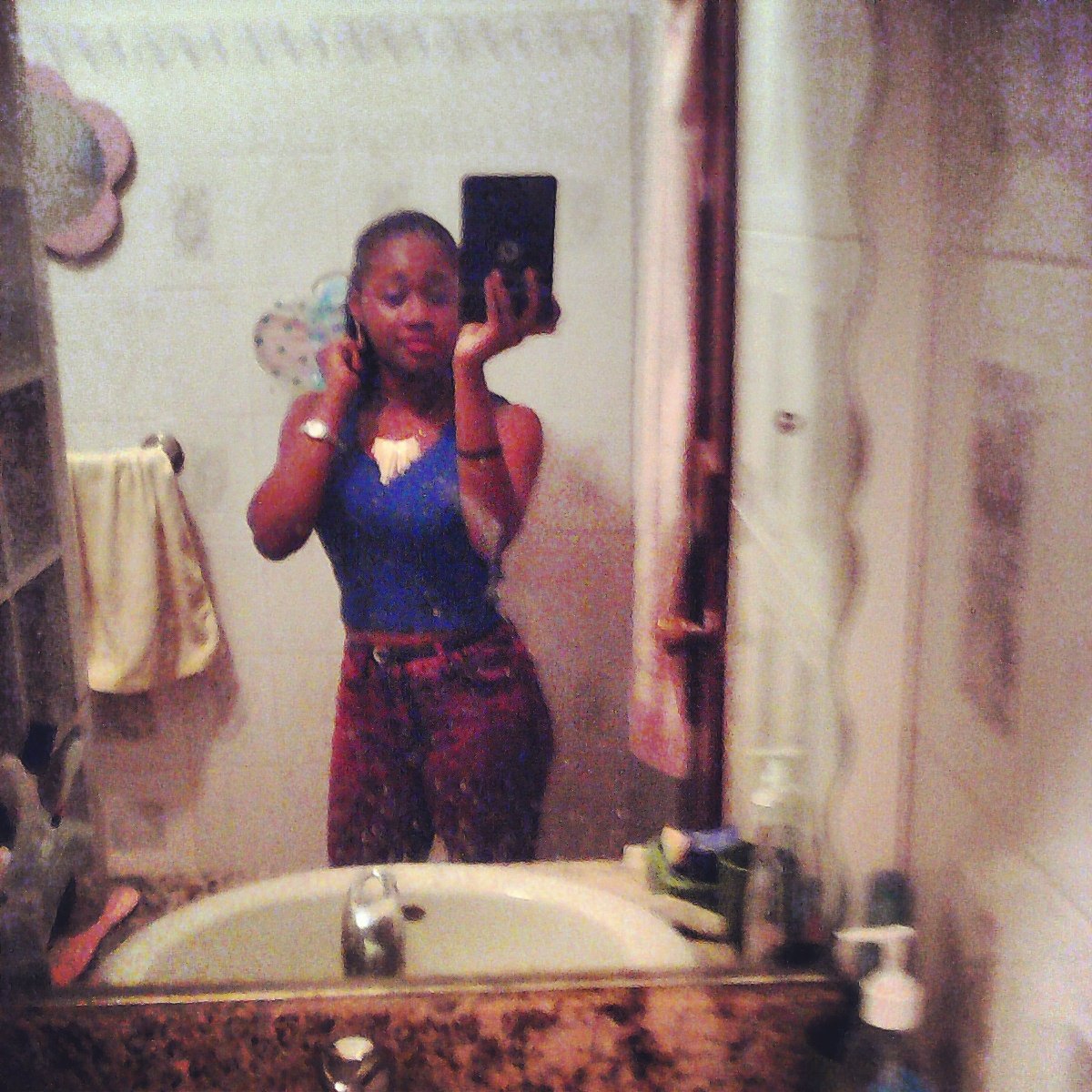 ...........follow me n i'll follow back.....#barbieinthisworld #richbitch #fuckthehatersnenjoymefuckinlife carma is a bitch!¡