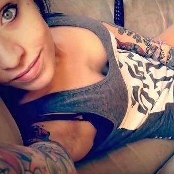 'Miénteme, dime que no echa de menos tu coño mi saliva'