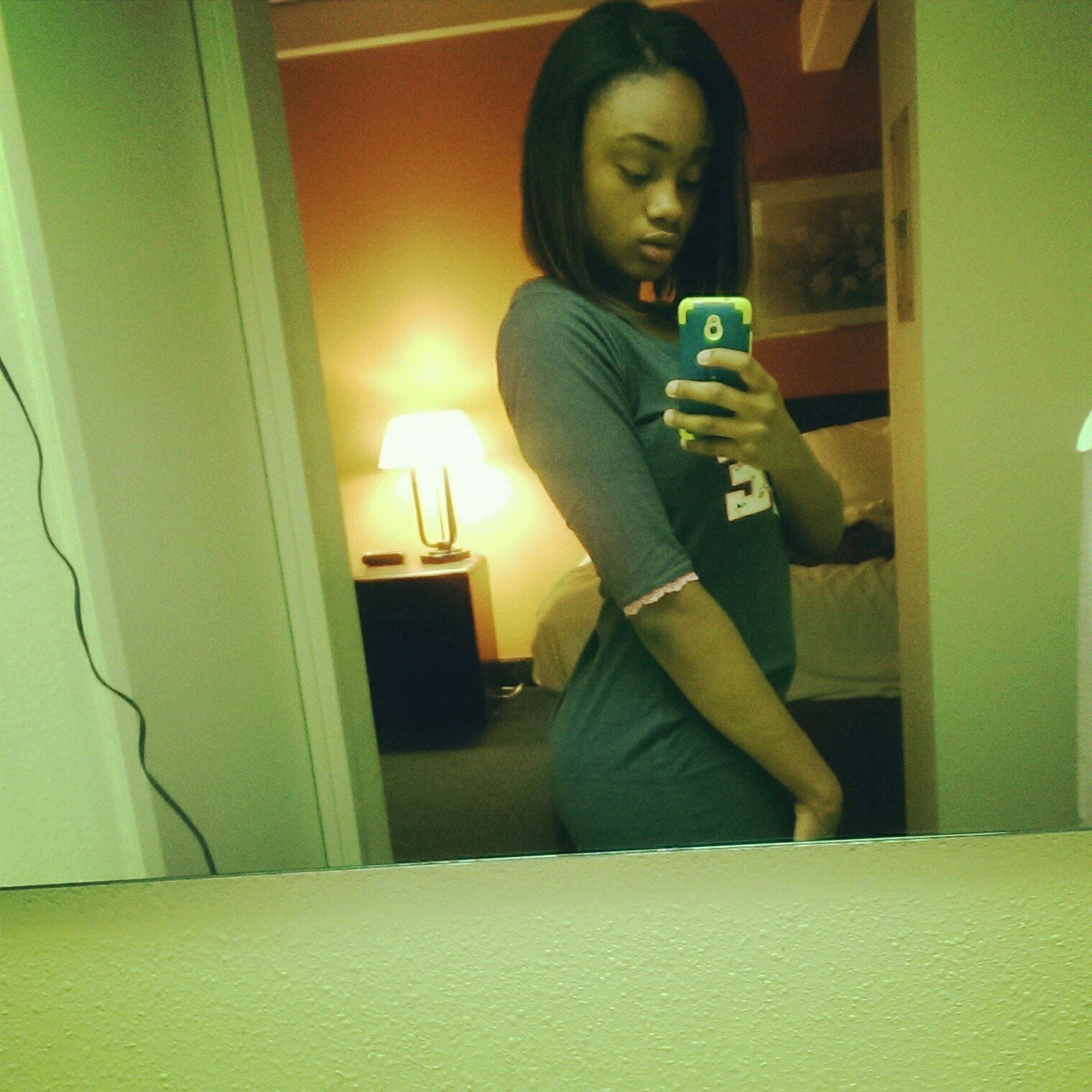 Follow me on IG @meanassnelly