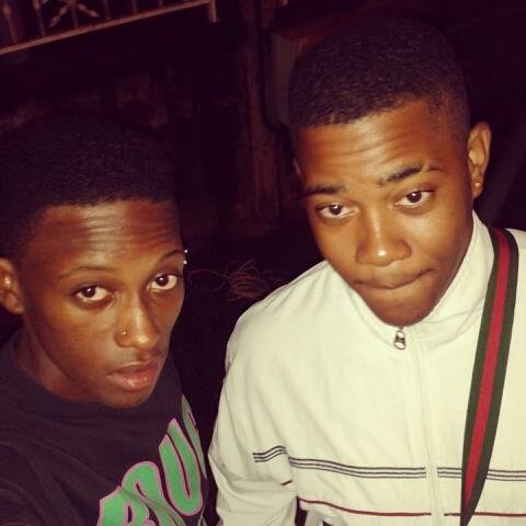 Follow me - Guadeloupe - 97.1 [ ♥ ]  ♡ Y.O.L.O , #TeamVG #TeamLakaaz #TeamLKFB #TeamLakriiek  On pakét !